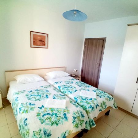 Apartment Luna Tribunj Tribalj エクステリア 写真